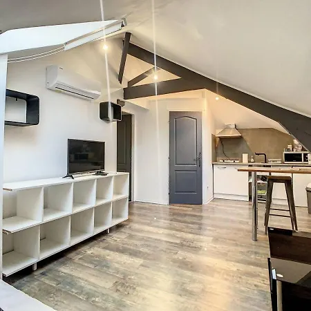 Studio Ajaccio, 1 Piece, 2 Personnes - Fr-1-724-50 Apartment *
