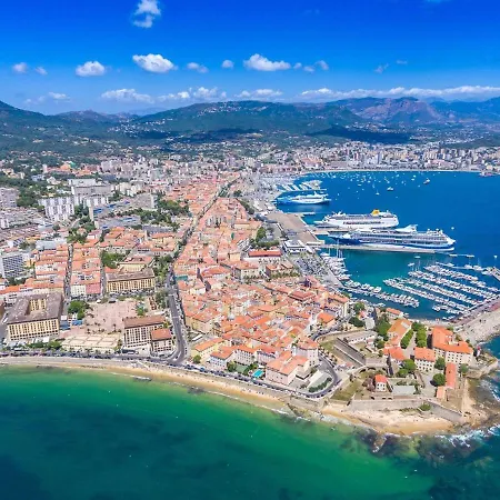 Studio Ajaccio, 1 Piece, 2 Personnes - Fr-1-724-50 Apartment